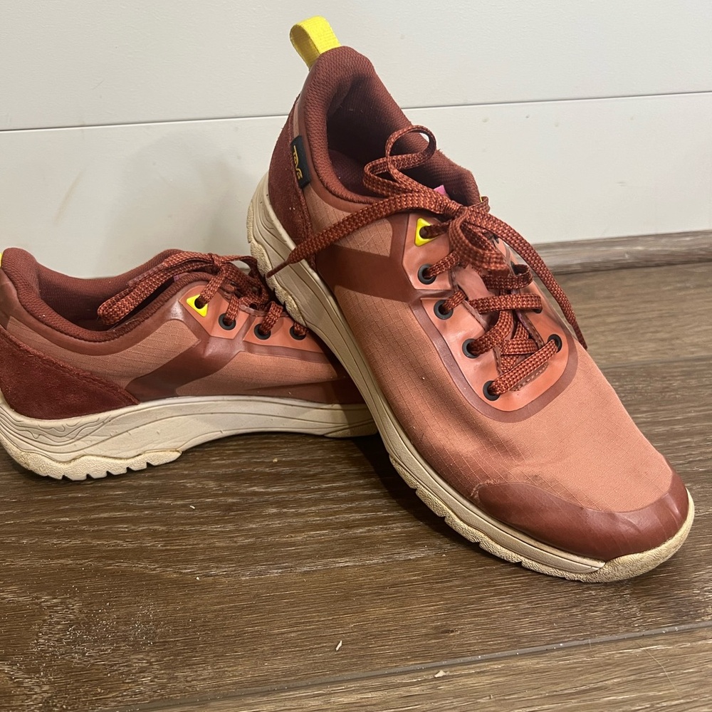 Womens Teva Gateway Low Hiking Boot